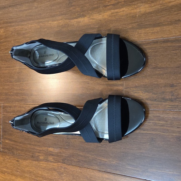 BANDOLINO SHAMMY BLACK CROSS STRAPPY SANDALS HEELS 7.5 - Picture 2 of 10